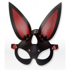 Черно-красная кожаная маска с длинными ушками Черно-красная кожаная маска с длинными ушками