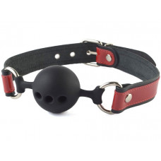 Кляп-шар на черно-красных кожаных ремешках Кляп-шар на черно-красных кожаных ремешках
