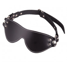 Маска из натуральной кожи с контрастной строчкой по краю Маска из натуральной кожи с контрастной строчкой по краю