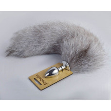 Серебристая анальная пробка с натуральным хвостиком Серебристая анальная пробка с натуральным хвостиком