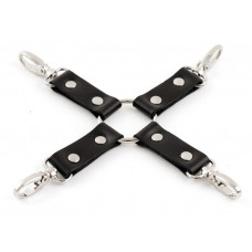 Черная крестовина с карабинами Черная крестовина с карабинами