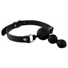 Черный кляп-пробка на регулируемых ремешках Черный кляп-пробка на регулируемых ремешках