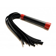 Черно-красная плеть из эко-кожи - 42 см. Черно-красная плеть из эко-кожи - 42 см.