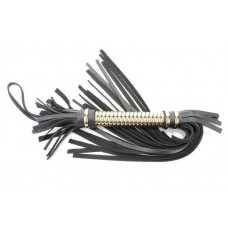 Чёрная кожаная плетка с золотистой рукоятью - 45 см. Чёрная кожаная плетка с золотистой рукоятью - 45 см.