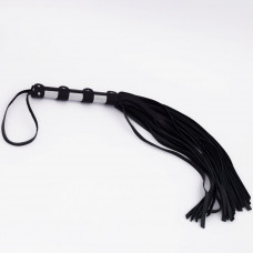 Черный кожаный флоггер со стальной ручкой - 45 см. Черный кожаный флоггер со стальной ручкой - 45 см.
