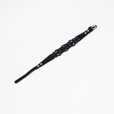 Черный ажурный чокер с золотистой фурнитурой