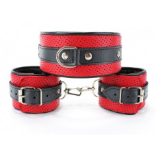 Красно-черная фиксация из перфорированной кожи Красно-черная фиксация из перфорированной кожи